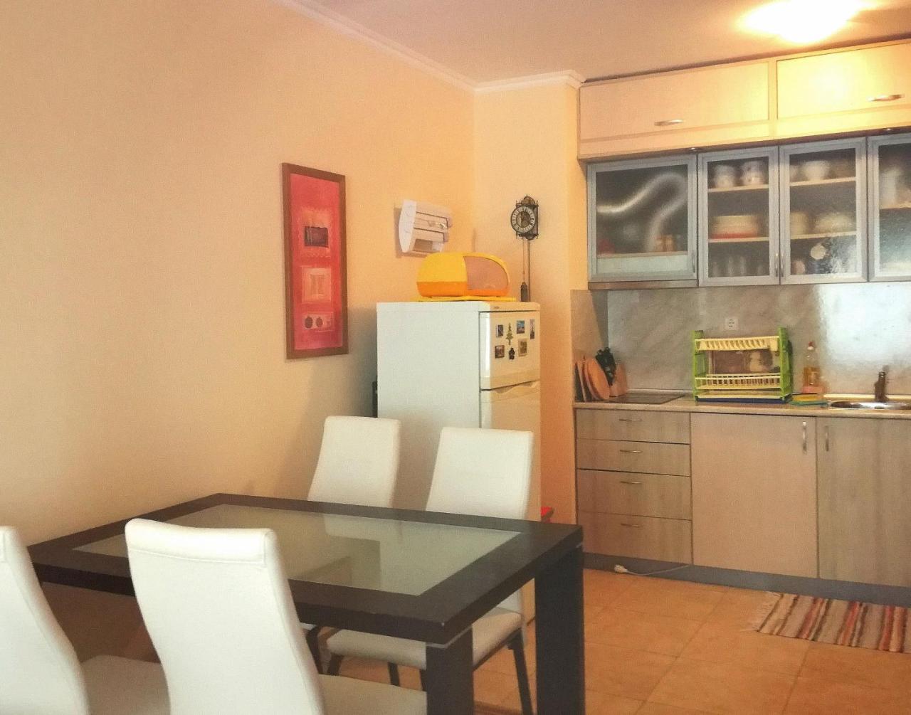 Single Apartment In Searegal Compex Pantai Sunny Bagian luar foto